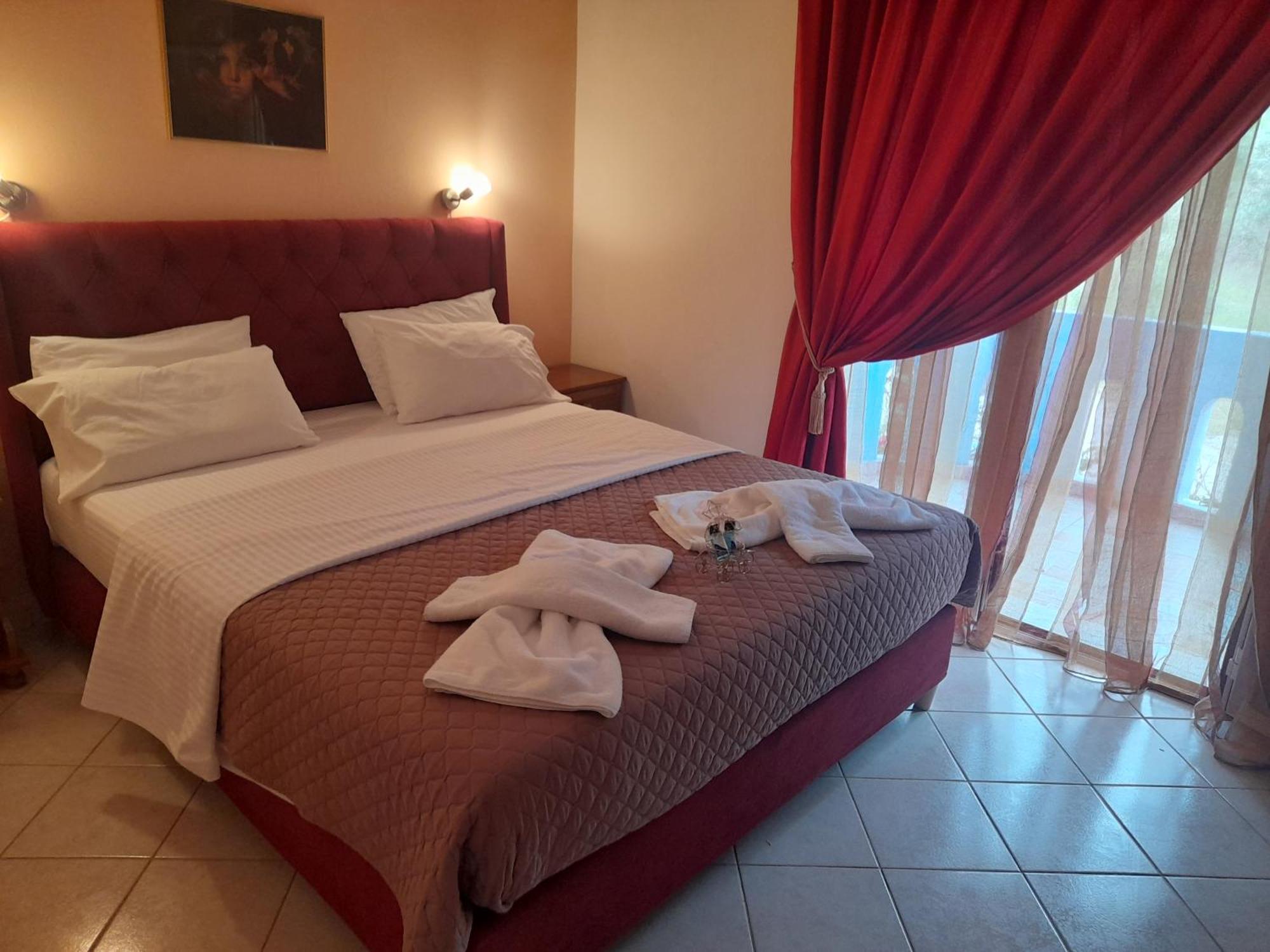 Aparthotel Delfini Akhladherí Zewnętrze zdjęcie