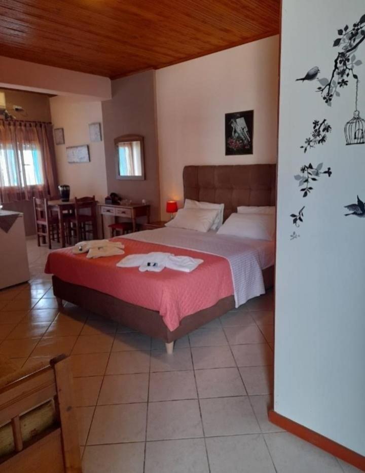 Aparthotel Delfini Akhladherí Zewnętrze zdjęcie