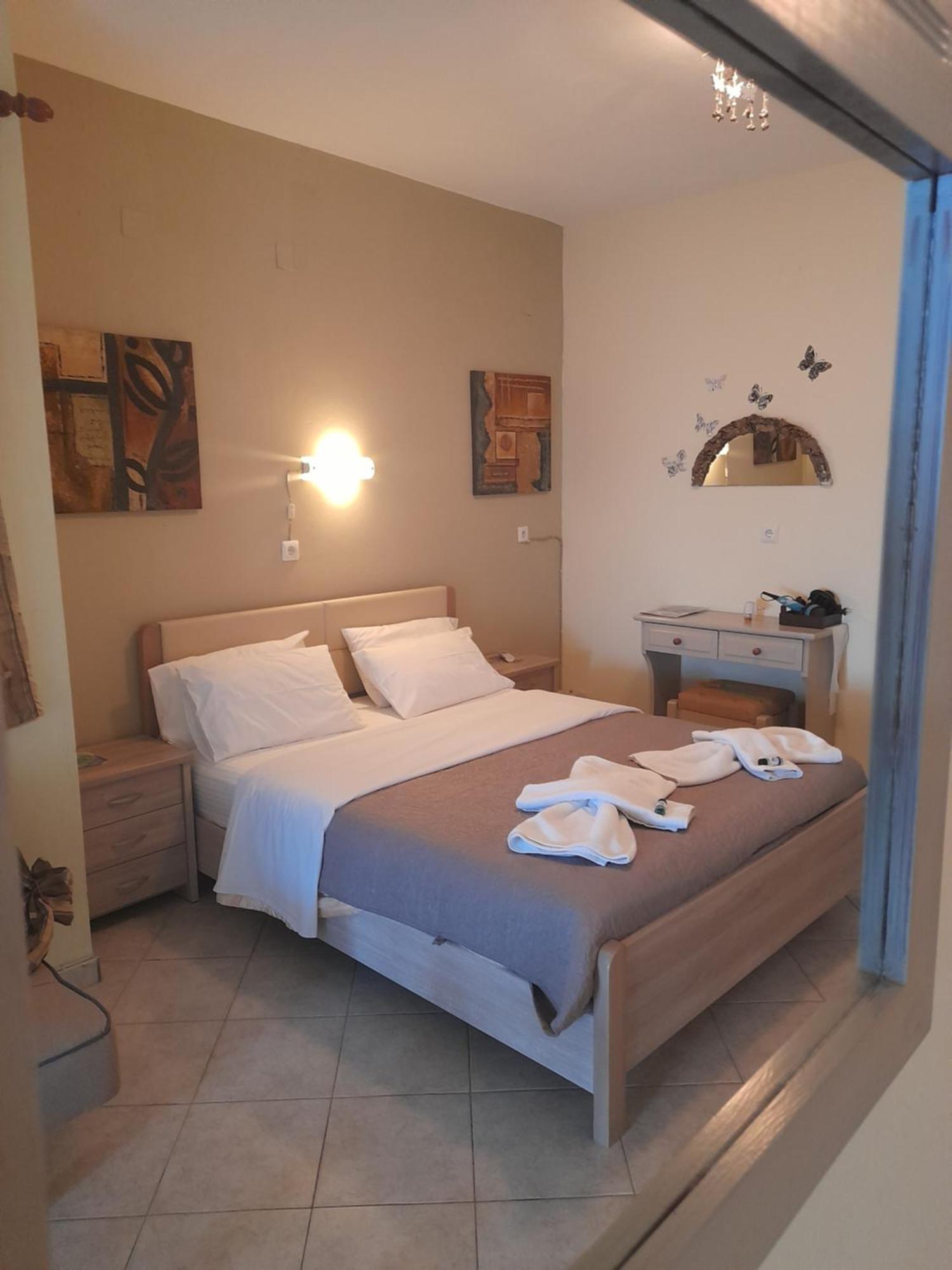 Aparthotel Delfini Akhladherí Zewnętrze zdjęcie